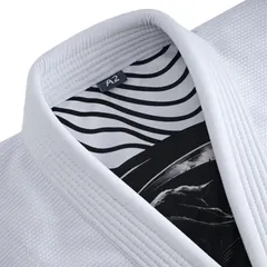 White gi collar with striped lining and A2 size label